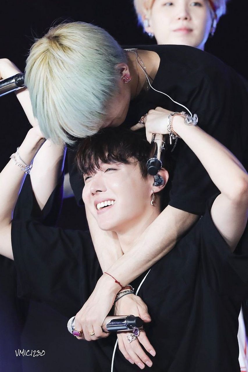 In a Rainy Day - Vhope